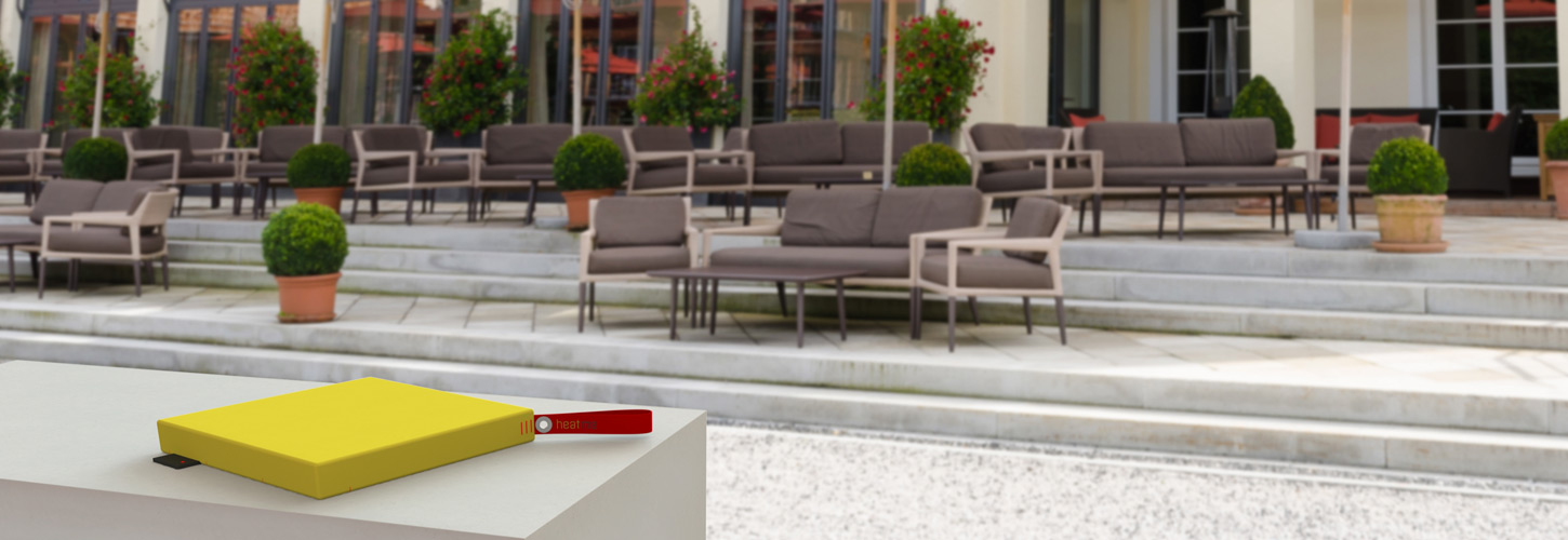 heatme - battery-powered heating pad for colder days on the terrace, in  outdoor gastronomy and for private use - MOONICH - brands for atmosphere